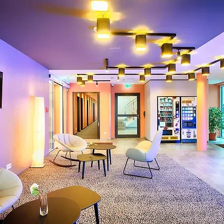 B&B Hotel Bamberg 호텔 *